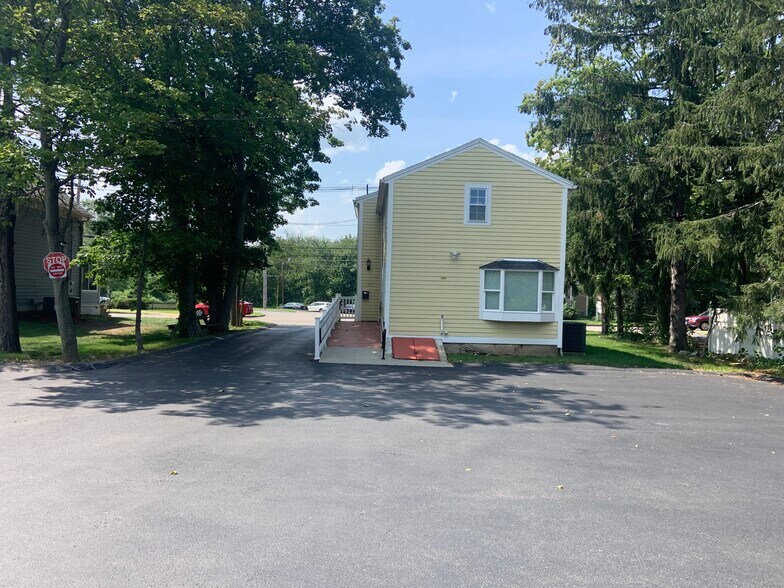 More Photos Of 71 E Main St, Westborough Storefront Retail Office For Lease