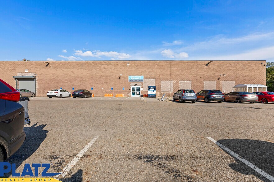 More Photos Of 12111 Debartolo Dr, North Jackson Industrial For Lease