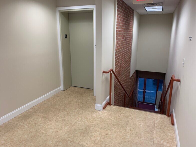 More Photos Of 399 Oak St, South Amboy Flex For Lease