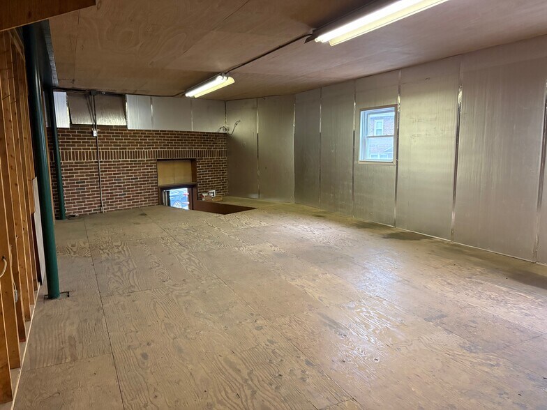 More Photos Of 6712 Main St, Martins Creek Service Station For Sale