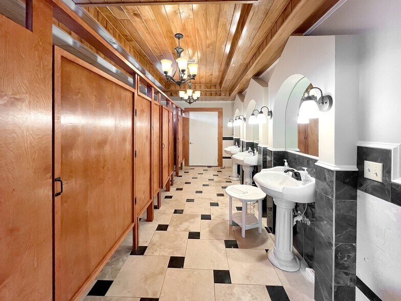 More Photos Of 2982 Harvey Bowden Rd, Paris Winery Vineyard For Sale