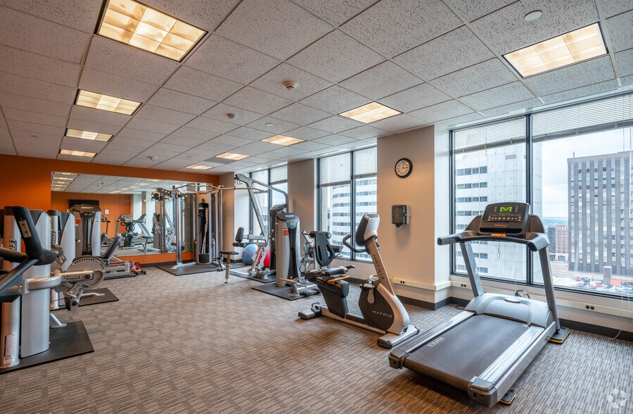 More Photos Of 445 Minnesota St, Saint Paul Unknown For Lease