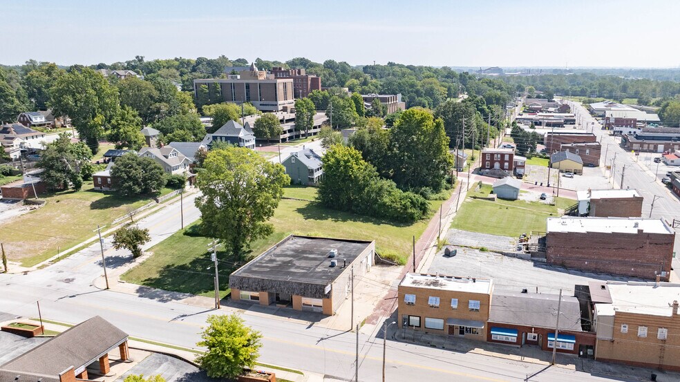 More Photos Of 319-321 Ridge St, Alton Showroom For Sale