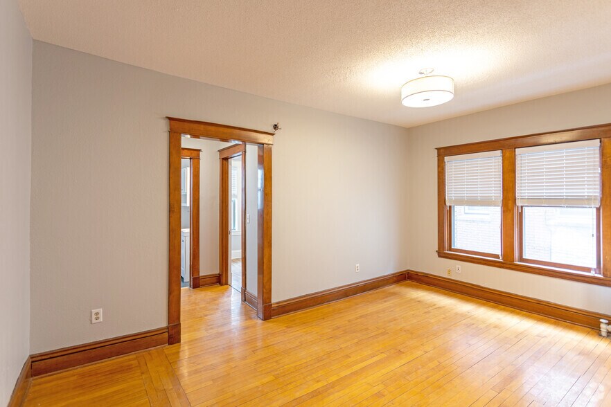 More Photos Of 117-127 W Grant St, Minneapolis Apartments For Lease