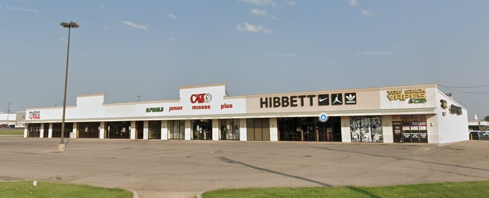 More Photos Of 3305 1st St, Woodward Unknown For Lease