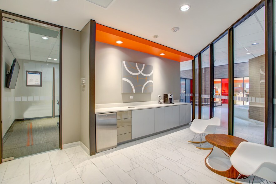 More Photos Of 7676 Hillmont St, Houston Office For Lease