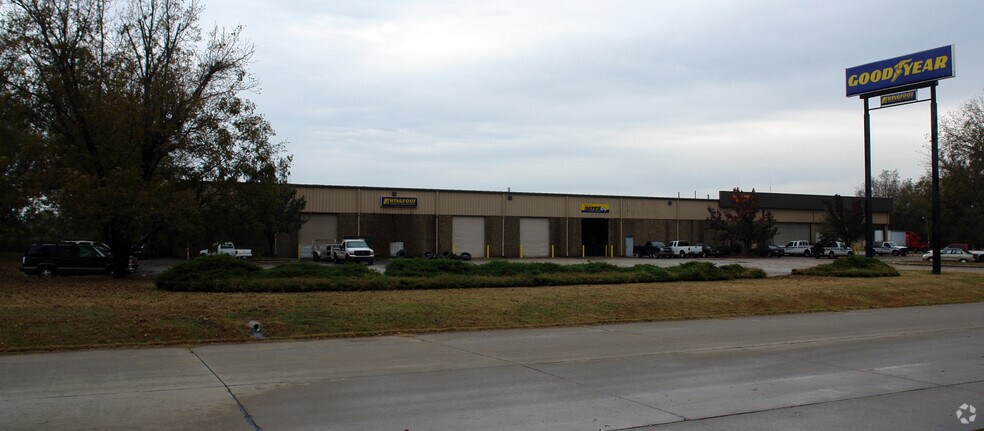 More Photos Of 7510 Fluid Dr, Little Rock Warehouse For Lease