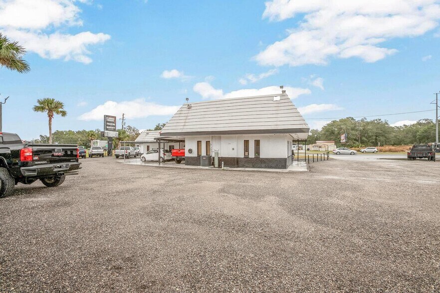 More Photos Of 3000 S Woodland Blvd, Deland Auto Dealership For Sale