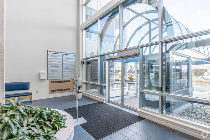 More Photos Of 560 Van Reed Rd, Wyomissing Medical For Lease