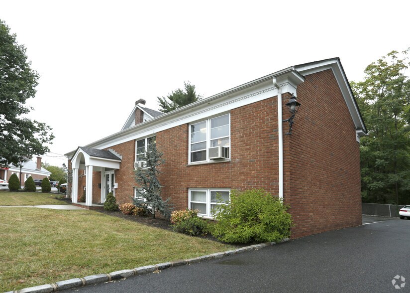 Primary Photo Of 472 Westfield Ave, Clark Office Residential For Lease