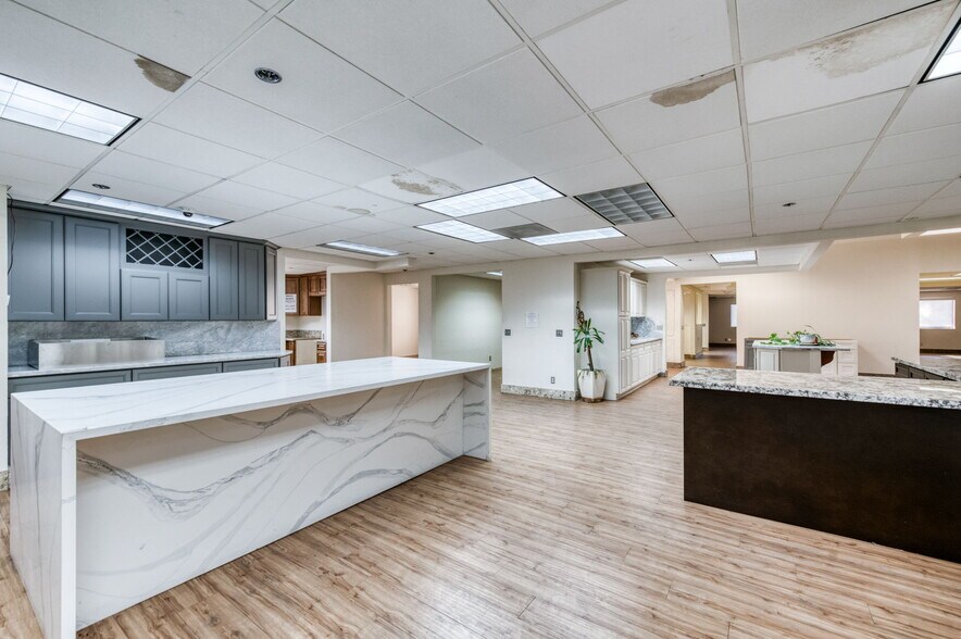 More Photos Of 5333 N Cornelia Ave, Fresno Warehouse For Sale