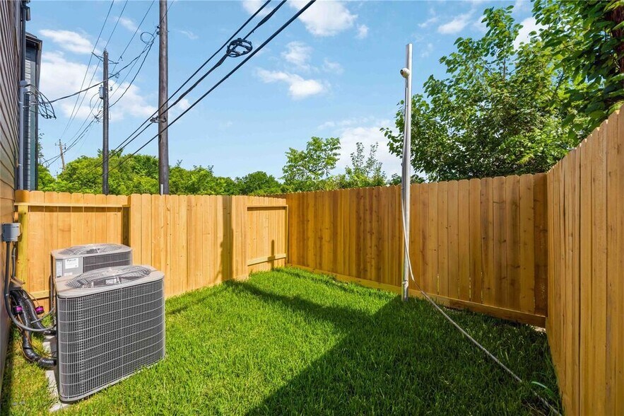 More Photos Of 4029 Cork Dr, Houston Apartments For Sale