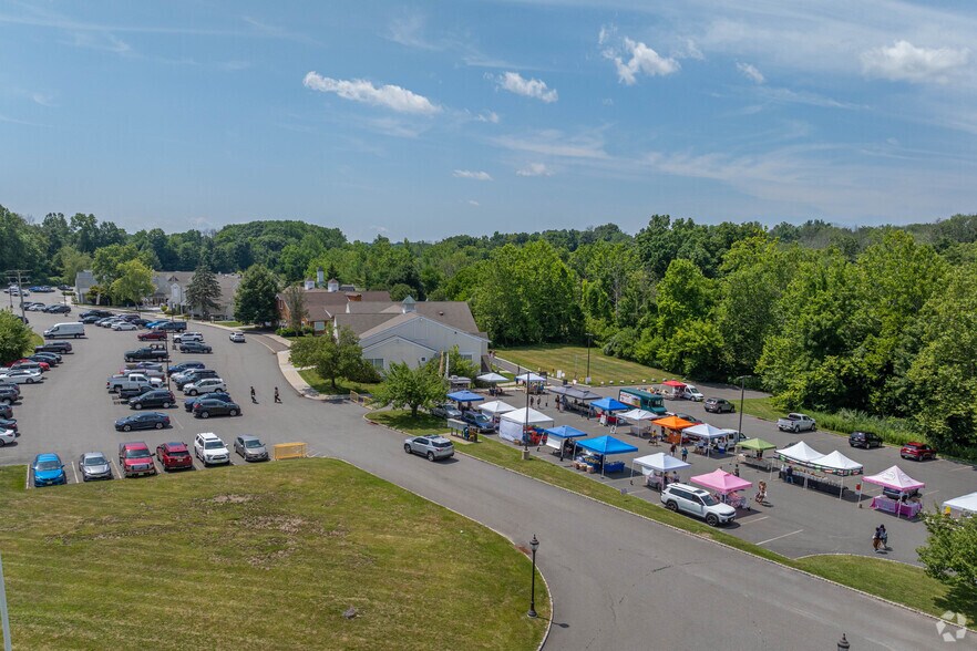 More Photos Of 75 State Route 15, Lafayette Unknown For Lease