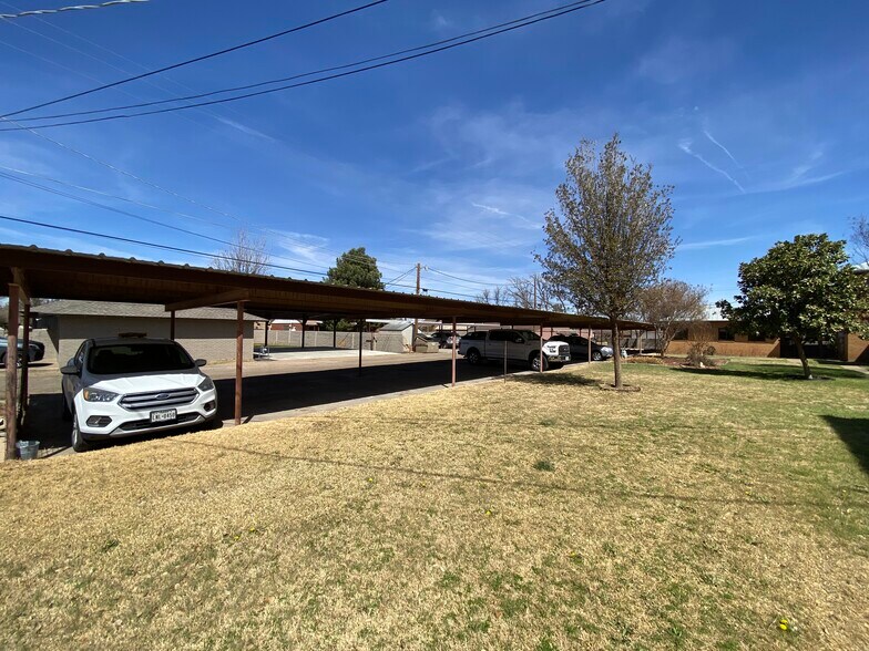 More Photos Of 1306 W Wall St, Midland Office For Lease