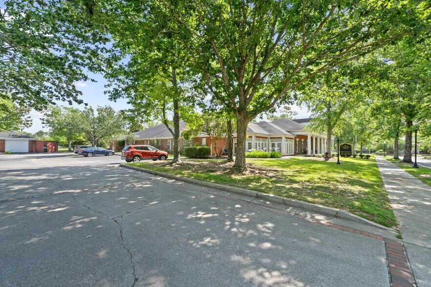 More Photos Of 10171 Papa George St, Daphne Congregate Senior Housing For Sale