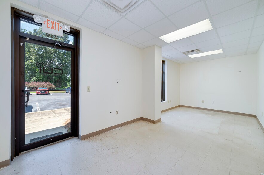 More Photos Of 4611 Ivey Dr, Macon-Bibb Office For Lease