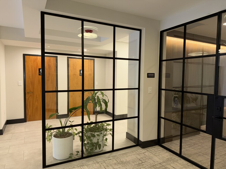 More Photos Of 2265 Roswell Rd, Marietta Medical For Lease