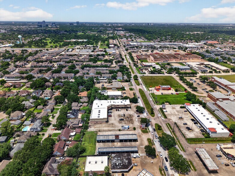 More Photos Of 2920 Dairy Ashford Rd, Houston Showroom For Sale