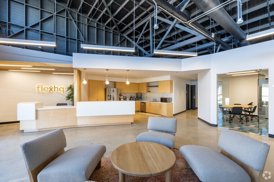 More Photos Of 3040 E 12th St, Los Angeles Warehouse For Lease