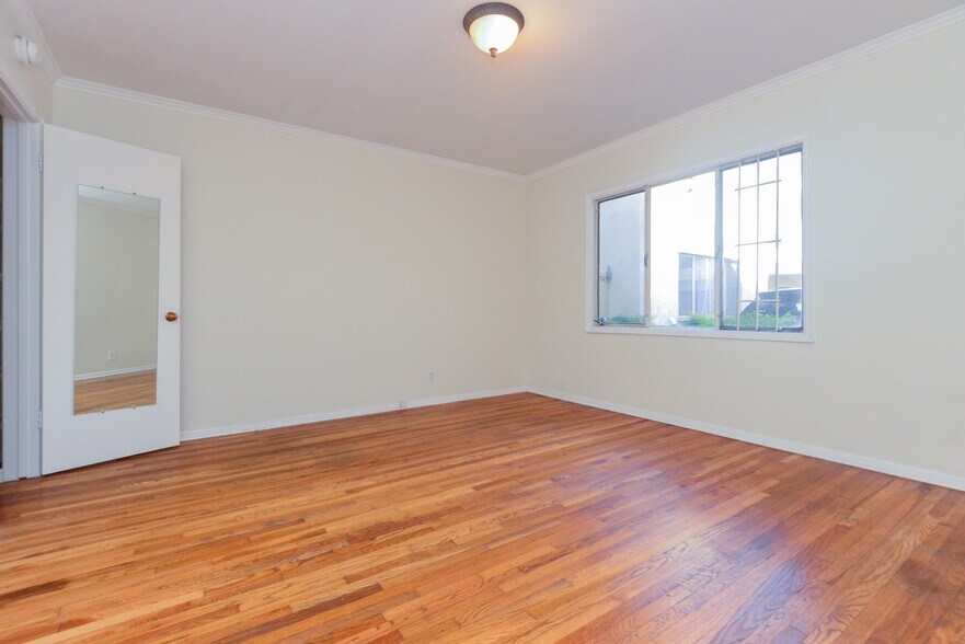 More Photos Of 3520-3530 W 5th St, Los Angeles Apartments For Sale