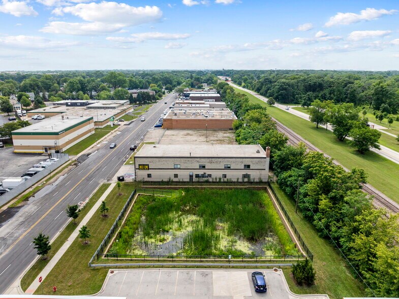 More Photos Of 1765 Busse Hwy, Des Plaines Warehouse For Sale