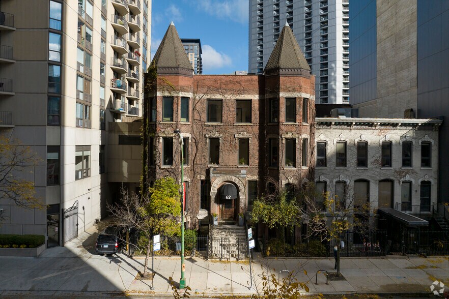 More Photos Of 62 W Huron St, Chicago Loft Creative Space For Sale