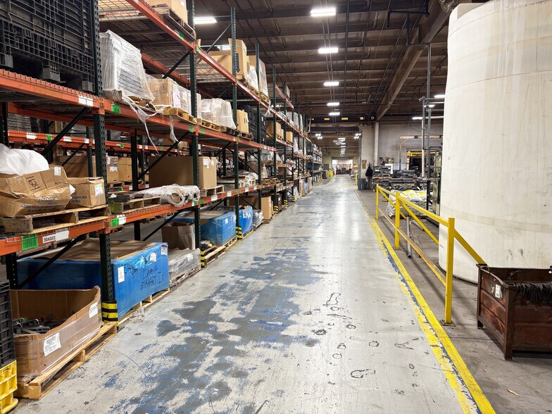 More Photos Of 3308 Charlotte Ave, Elkhart Manufacturing For Sale