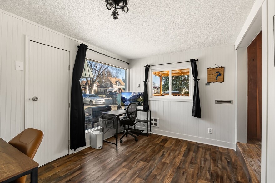 More Photos Of 501 N 4th Ave, Sandpoint Hotel For Sale