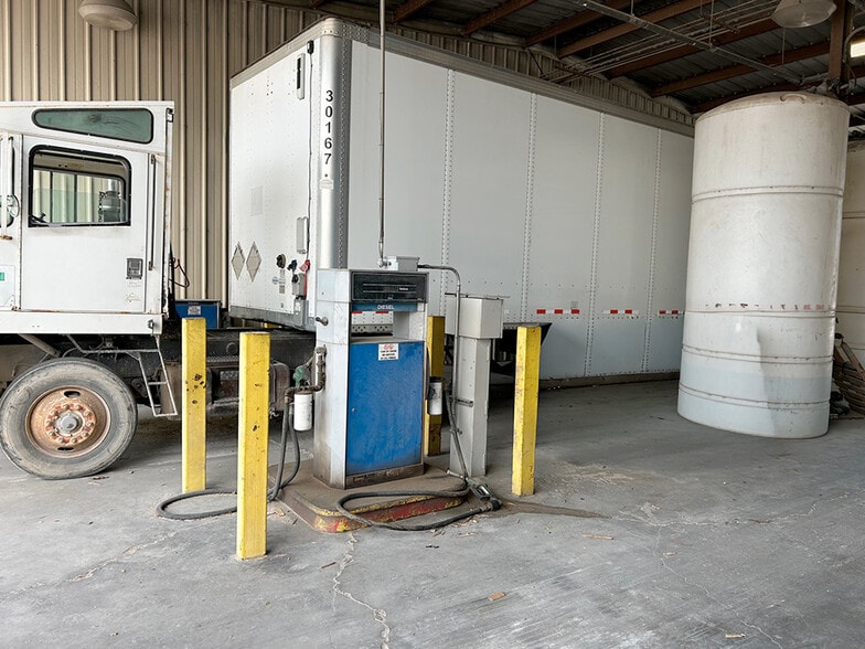 More Photos Of 4521 Higgins Rd, Mobile General Retail For Lease