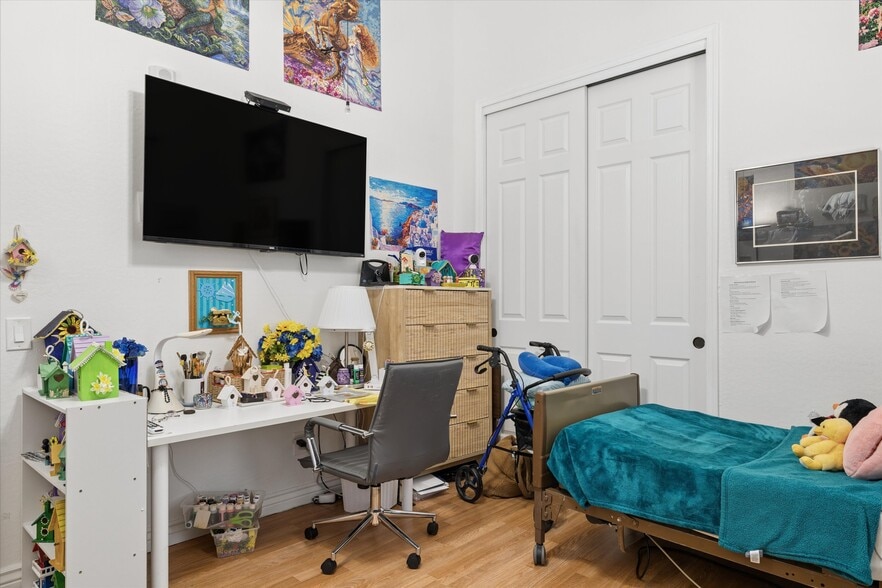 More Photos Of 5338 E Hartford Ave, Scottsdale Healthcare For Sale