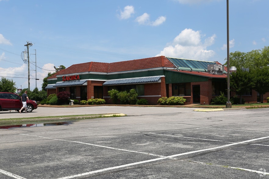 More Photos Of 3451 Lebanon Pike, Hermitage Restaurant For Lease