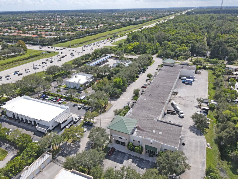 More Photos Of 10101 Lantana Rd, Lake Worth Showroom For Lease