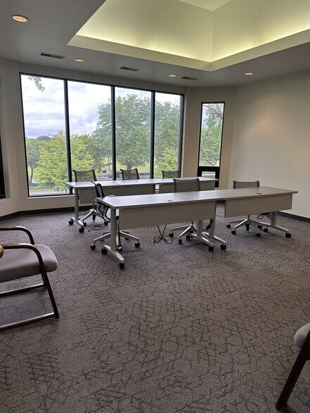 More Photos Of 3820 Edison Lakes Pky, Mishawaka Office For Sale