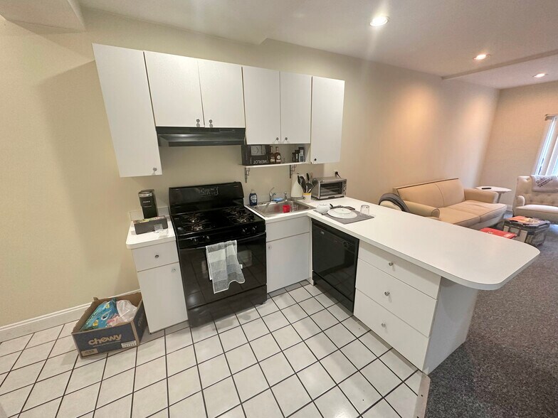 More Photos Of 550 E 3rd St, Boston Apartments For Sale