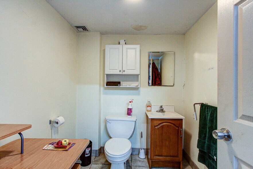 More Photos Of 3328 Huntingdon Pike, Huntingdon Valley Service For Sale