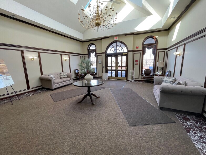 More Photos Of 27401 W Il Route 22, Barrington Medical For Lease