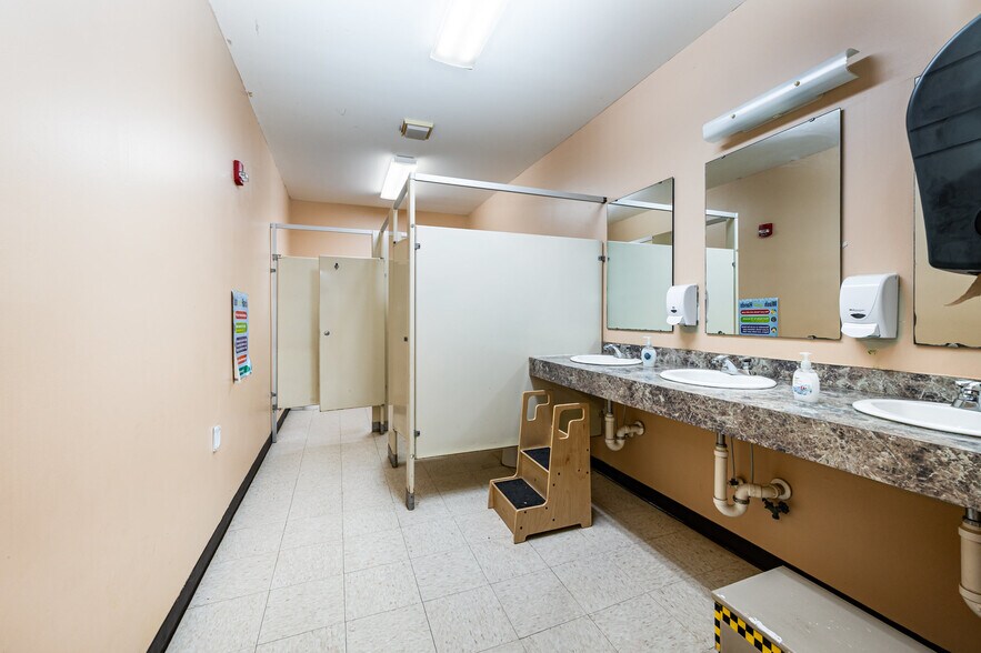 More Photos Of 1699 N Rocky River Rd, Lancaster Daycare Center For Sale