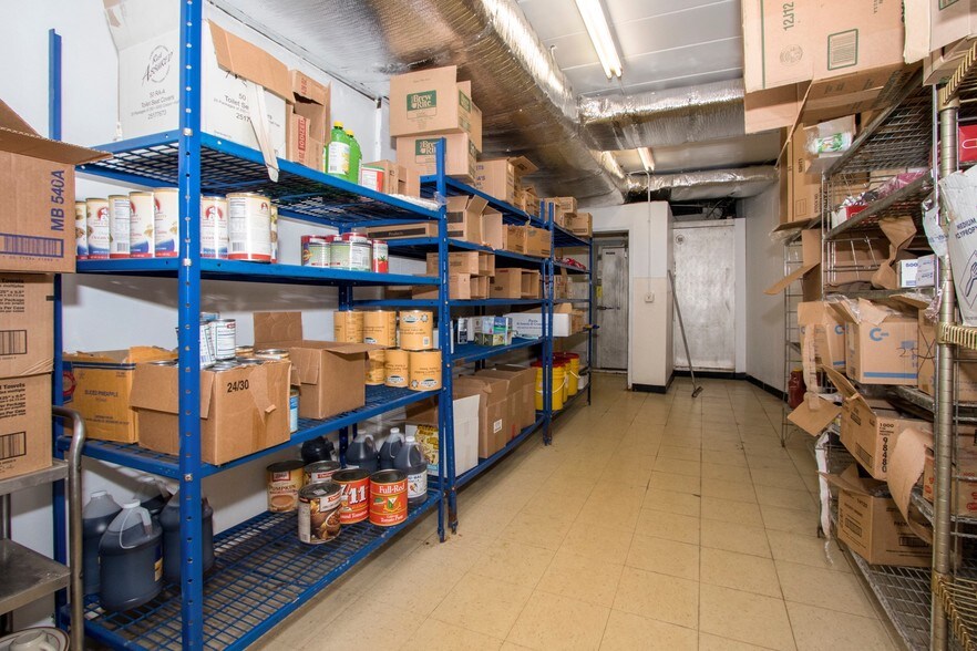 More Photos Of 300 N Northwest Hwy, Palatine Restaurant For Sale