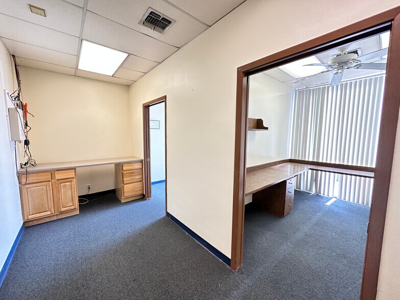 More Photos Of 1327-1329 SW Military Dr, San Antonio Medical For Lease