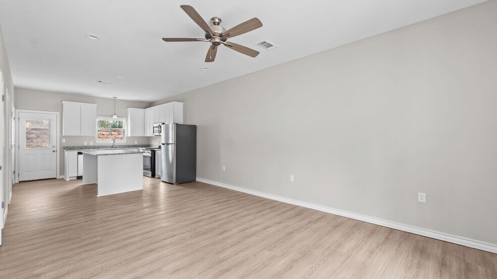 More Photos Of 6702 University Ave, Texarkana Apartments For Sale