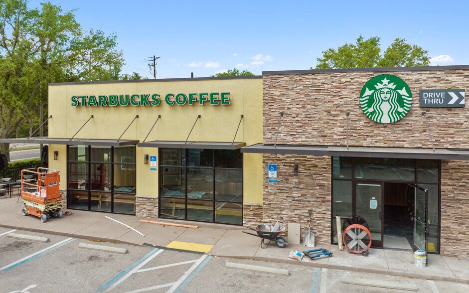 More Photos Of 1920 Bloomingdale Ave, Valrico Freestanding For Sale