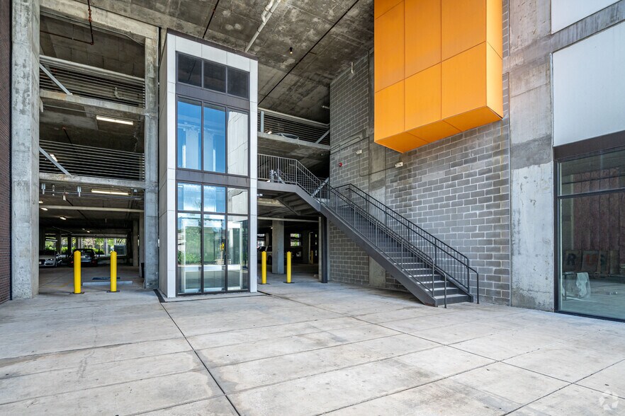 More Photos Of 3550 Main St, Houston Apartments For Lease