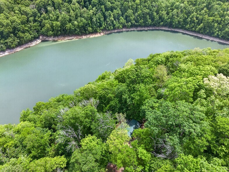 More Photos Of 8045 Sarah Thomas Rd, Silver Point Specialty For Sale