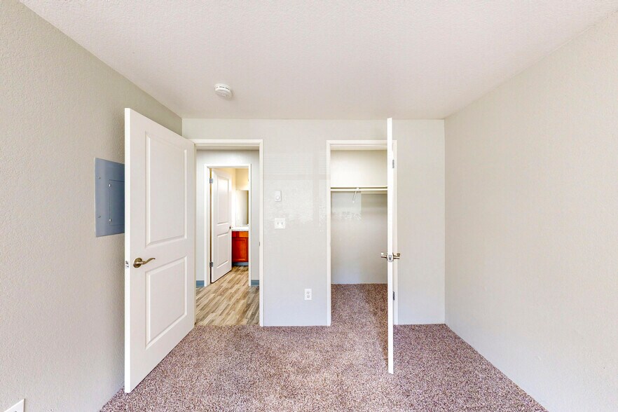 More Photos Of 9896 Enterprise Ln NW, Silverdale Apartments For Sale