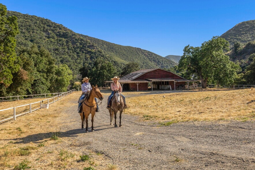 Primary Photo Of 36059 Golden State Hwy, Castaic Lodge Meeting Hall For Sale