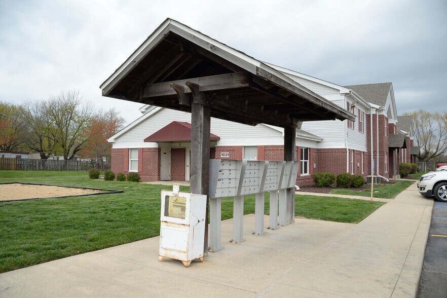 More Photos Of 1031 Ivey Ln, Lebanon Apartments For Sale