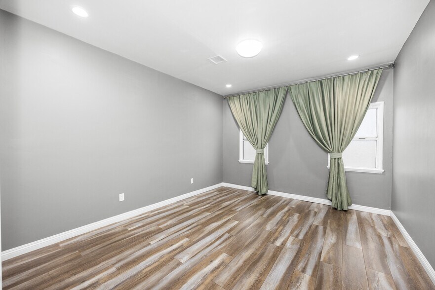 More Photos Of 9511 Las Tunas Dr, Temple City Medical For Sale