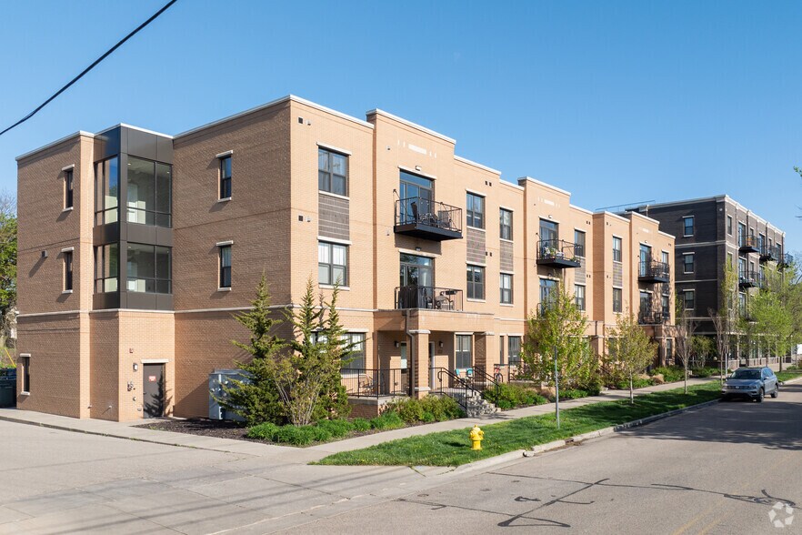 More Photos Of 1 Carlton Ave SE, Grand Rapids Apartments For Lease