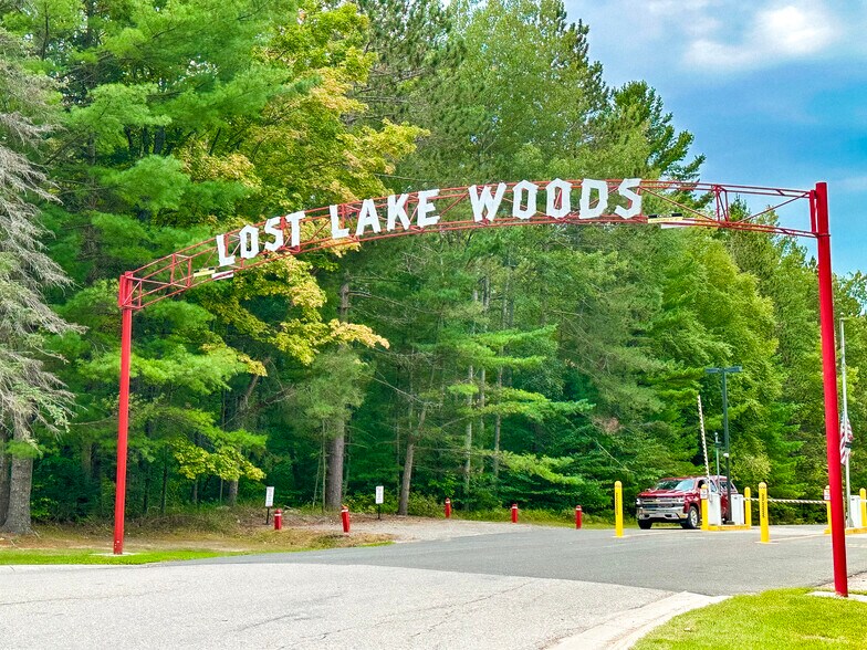 More Photos Of 210 2nd St, Lincoln Flex For Sale