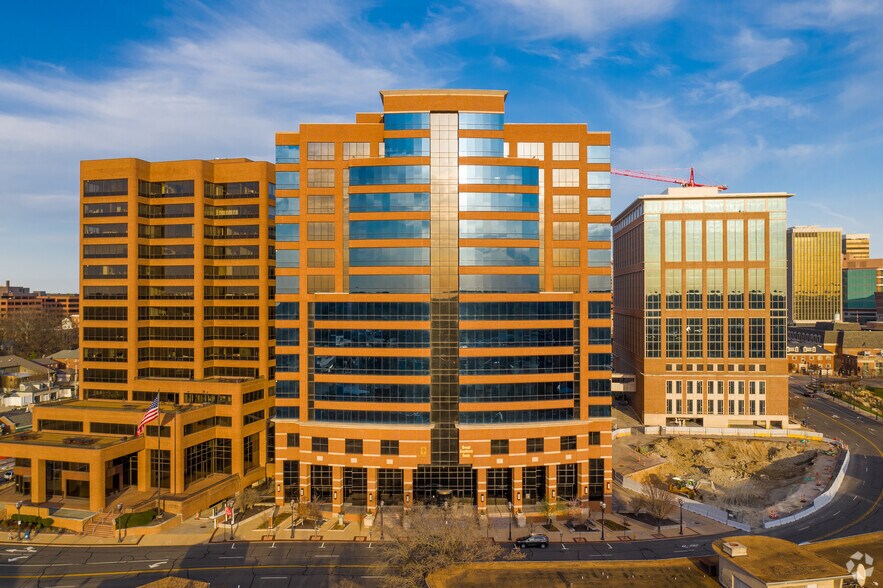 More Photos Of 8235 Forsyth Blvd, Clayton Office For Lease